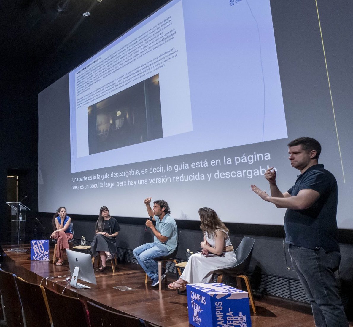 La Academia impulsa un glosario de cine accesible en lengua de signos ...